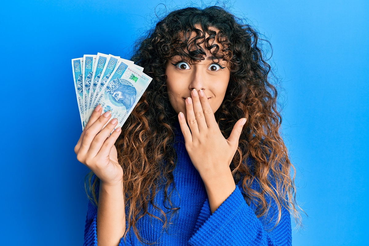 Przeciętne wynagrodzenie w styczniu 2024 r. wyniosło 7768,35 zł brutto