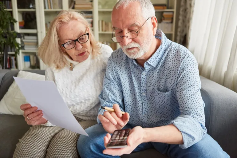 Aż 2333 zł miesięcznie na seniorów od 2025 r. Bon senioralny [dla kogo, na co, wniosek]