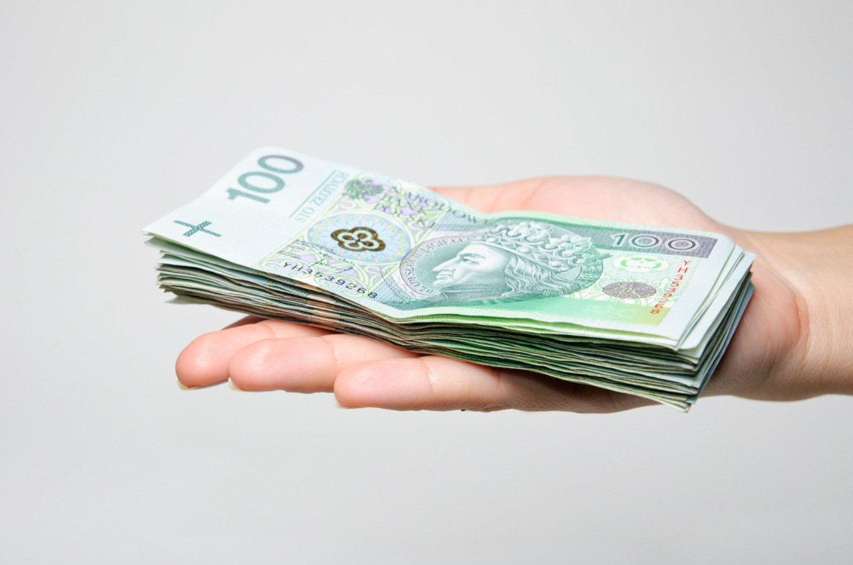 Czy przelew z konta osobistego na konto wspólne małżonków jest darowizną?