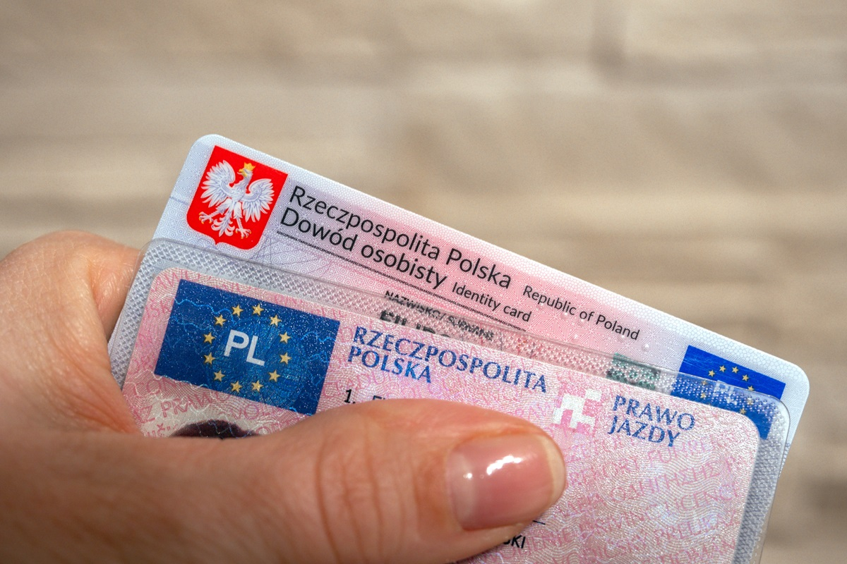 Alarmujące badanie: Młodsze pokolenie nie chroni swojego PESEL