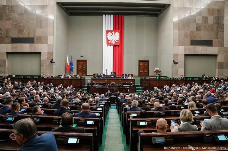 Wigilia, wolna Wigilia, pracownicy handlu, projekt ustawy, dzień wolny od pracy