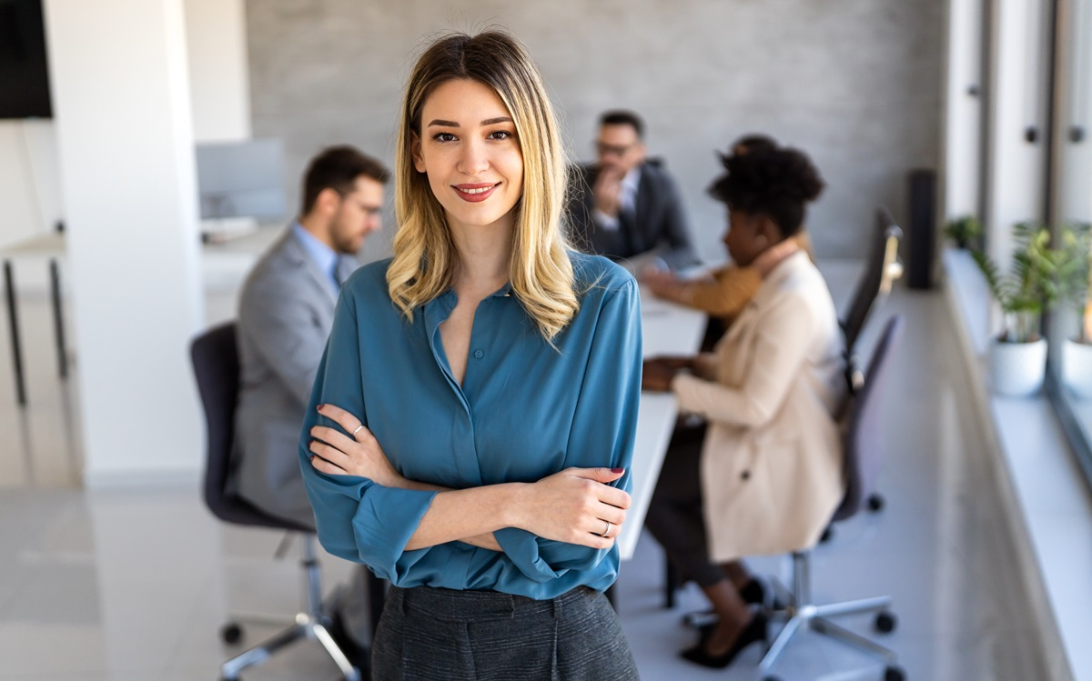 Ponad 100 największych firm na GPW musi dostosować skład władz do dyrektywy Women on Boards. Ile jest kobiet w zarządach? Liczby rosną zbyt wolno