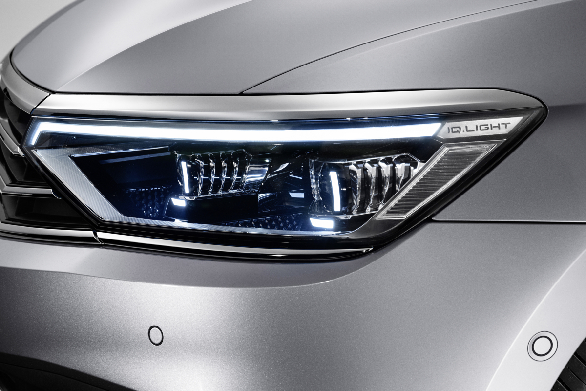 Reflektory IQ.LIGHT - nowy Volkswagen Passat