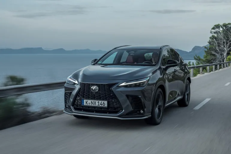 Lexus NX 450h+: japońska hybryda, ale plug-in