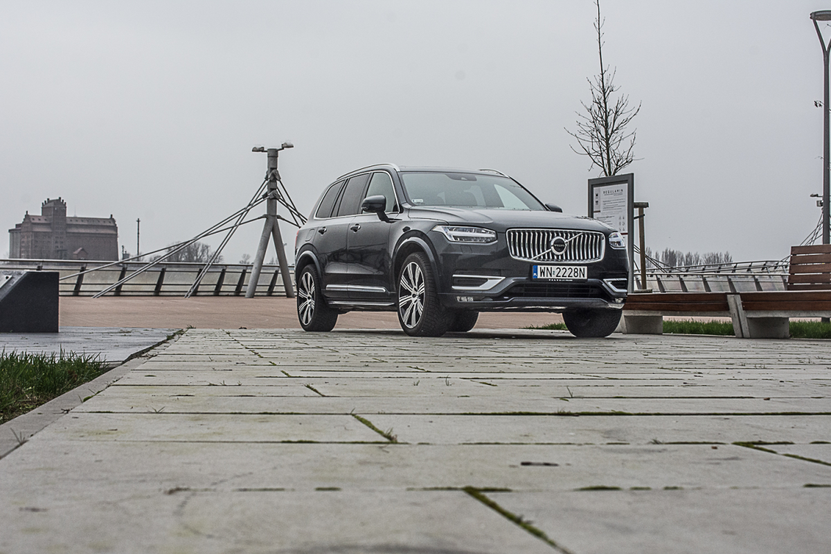Volvo XC90 B5: test rodzinnego... autobusu!