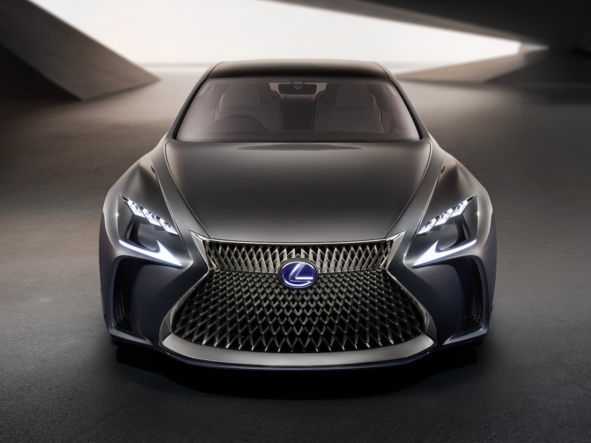Lexus przyłapany na testach. Wodorowy Lexus!