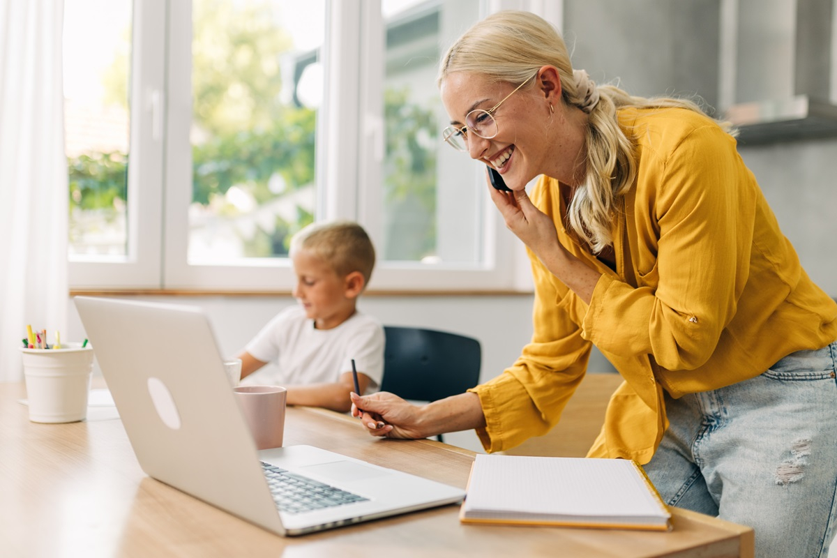 urlop wychowawczy praca czy można pracować