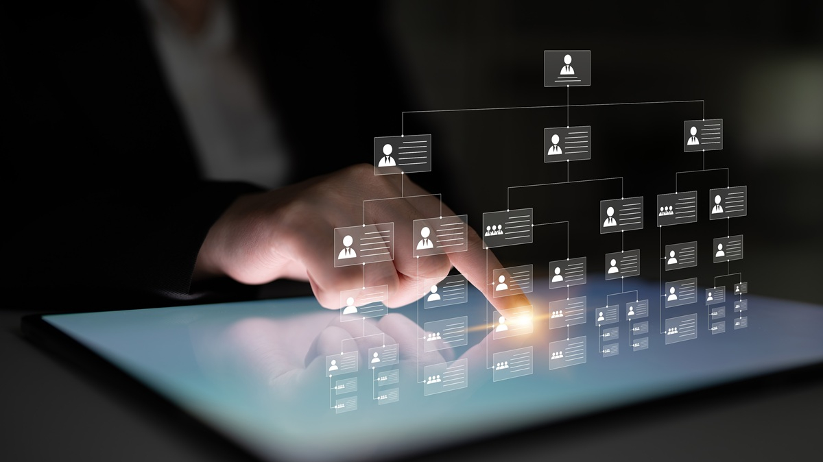 Nie więcej pracowników, lecz lepsze dopasowanie pracy. Jak AI zmienia planowanie zasobów w organizacjach?
