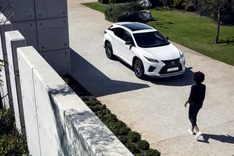 Lexus RX po liftingu - do rewolucji bardzo daleko