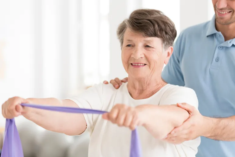 Rehabilitacja lecznicza z Zakładu Ubezpieczeń Społecznych przeznaczona jest dla osób zagrożonych częściową lub całkowitą utratą zdolności do pracy./Fot. Shutterstock