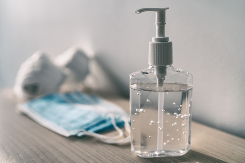 Maseczki w pracy - pracodawca sam zdecyduje