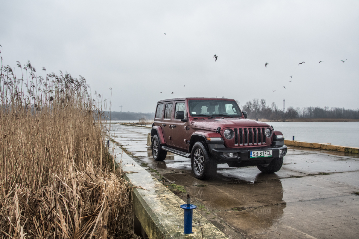 Jeep Wrangler Sahara 4xe: terenówek już nie ma? Są!