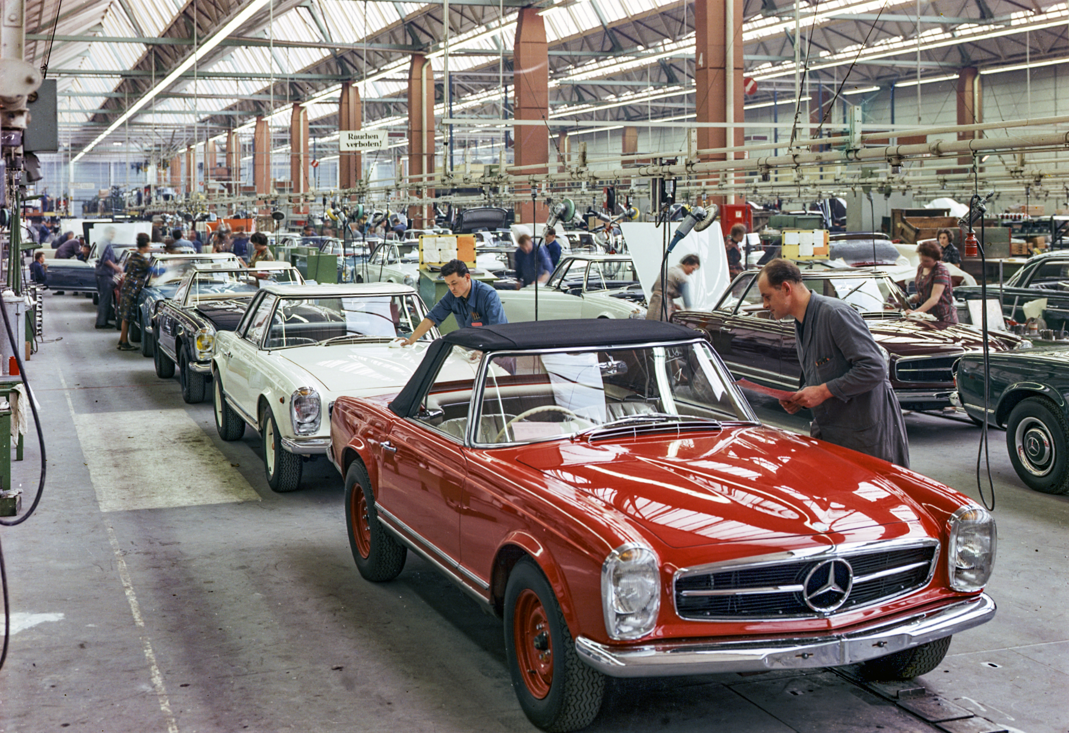 Mercedes Pagoda skończył 60 lat