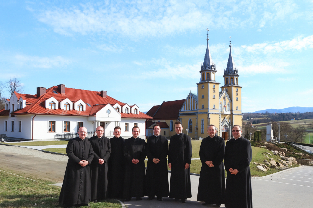 kościół, podatek, nieruchomości, podatek od nieruchomości, niedziela