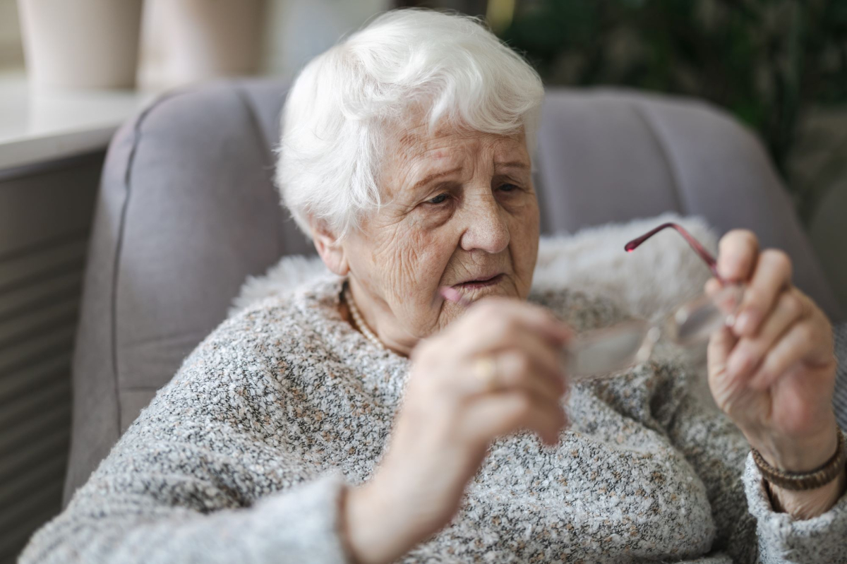 Kto się załapie na bon senioralny? Nowe wsparcie dla osób 65+