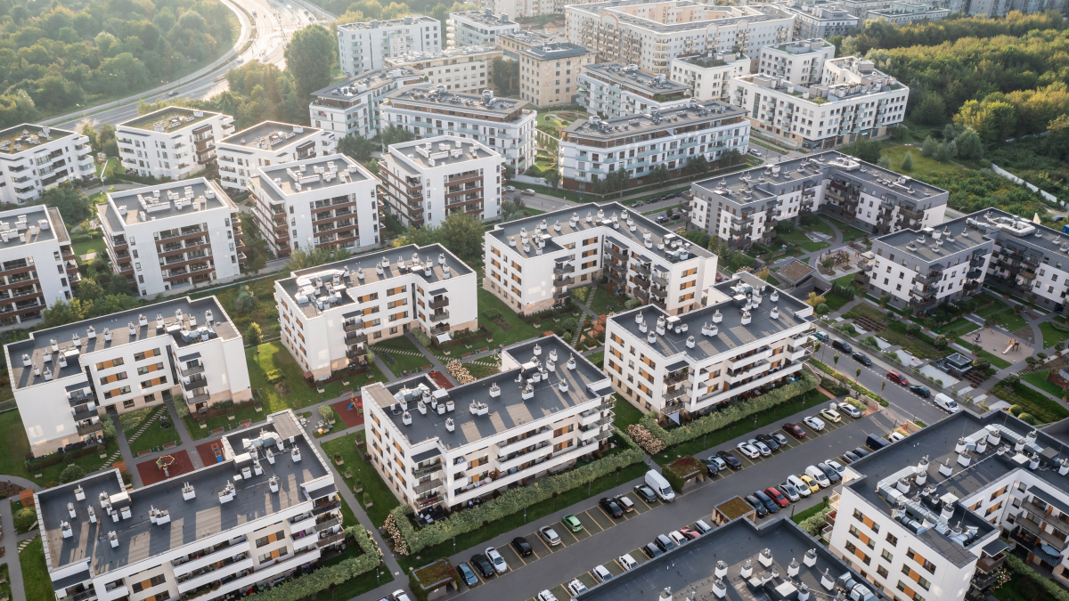Energooszczędne rozwiązania wdrażane na nowych osiedlach mieszkaniowych