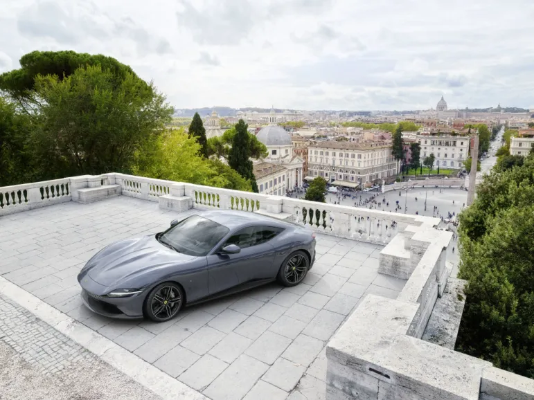 Ferrari Roma i... opony Bridgestone. Utrzymają 620 koni!