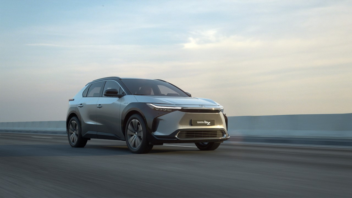 Pierwszy elektryk Toyoty? Oto bZ4X. Co o nim wiadomo?