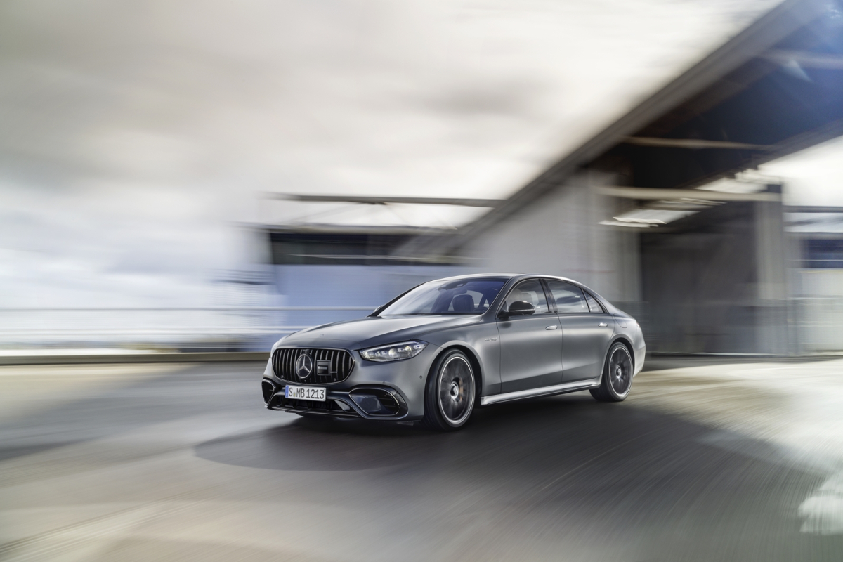 Mercedes-AMG S 63 E PERFORMANCE. 802 konie w limuzynie!
