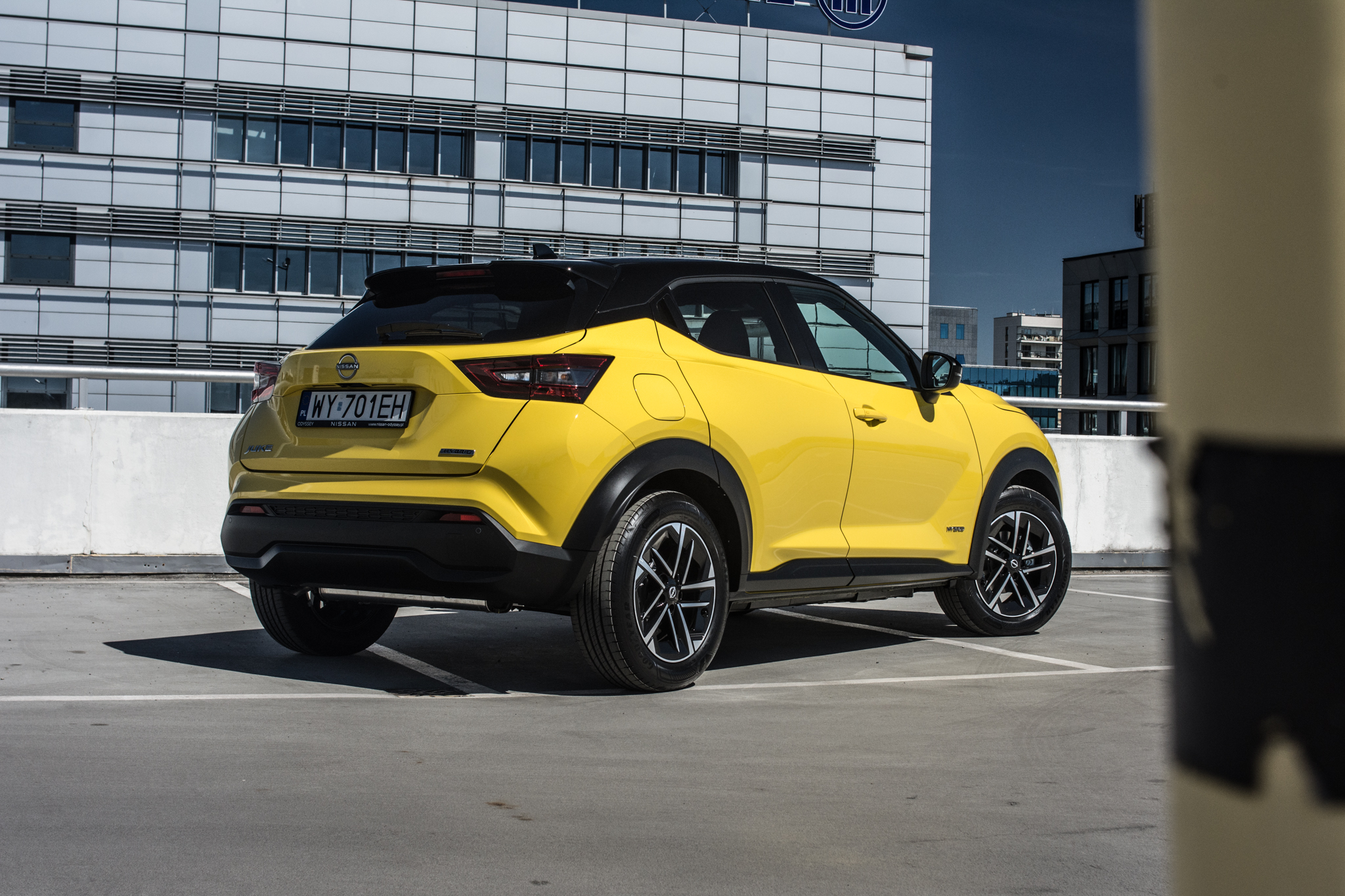 Nissan Juke po liftingu. Powrót żółtego lakieru to jedno. Zmieni się też technologia