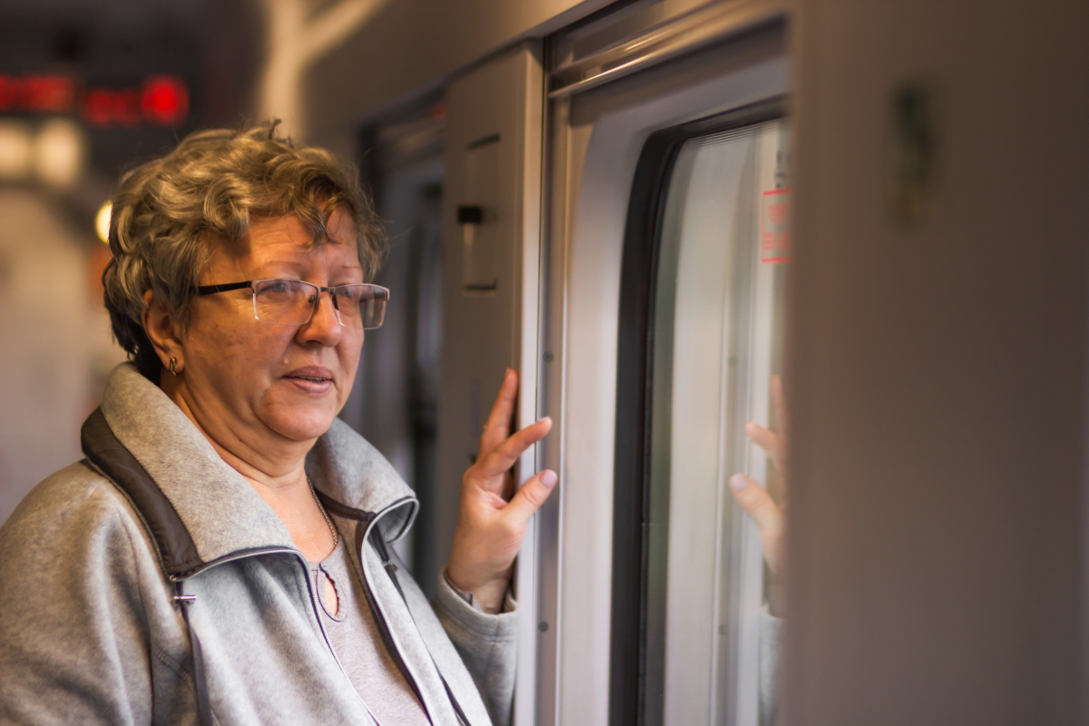 Jak jeździć za darmo w 2026 roku? Seniorzy często zapominają o tych zniżkach