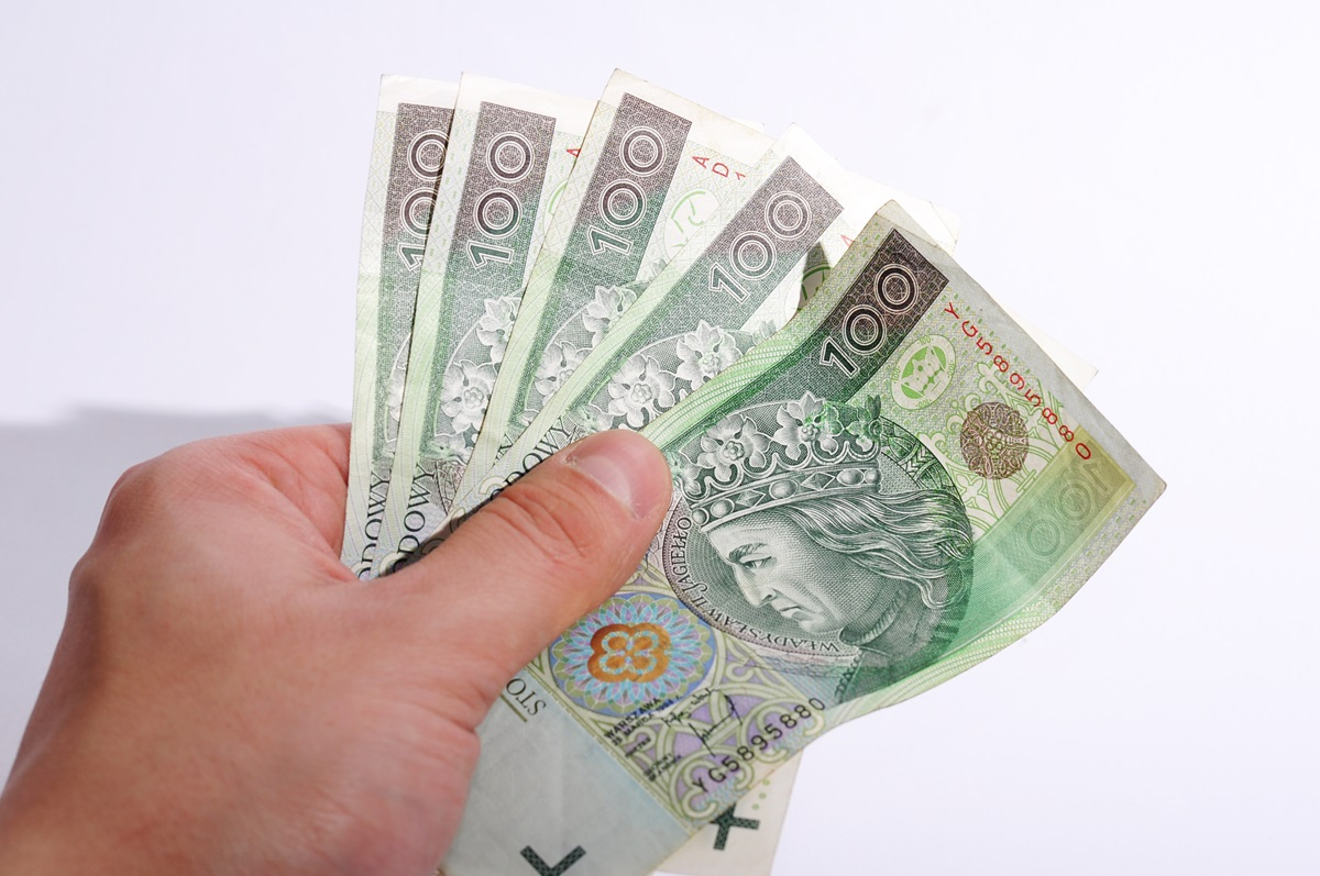 jak można zarobić na Wszystkich Świętych 3,5 tys. zł