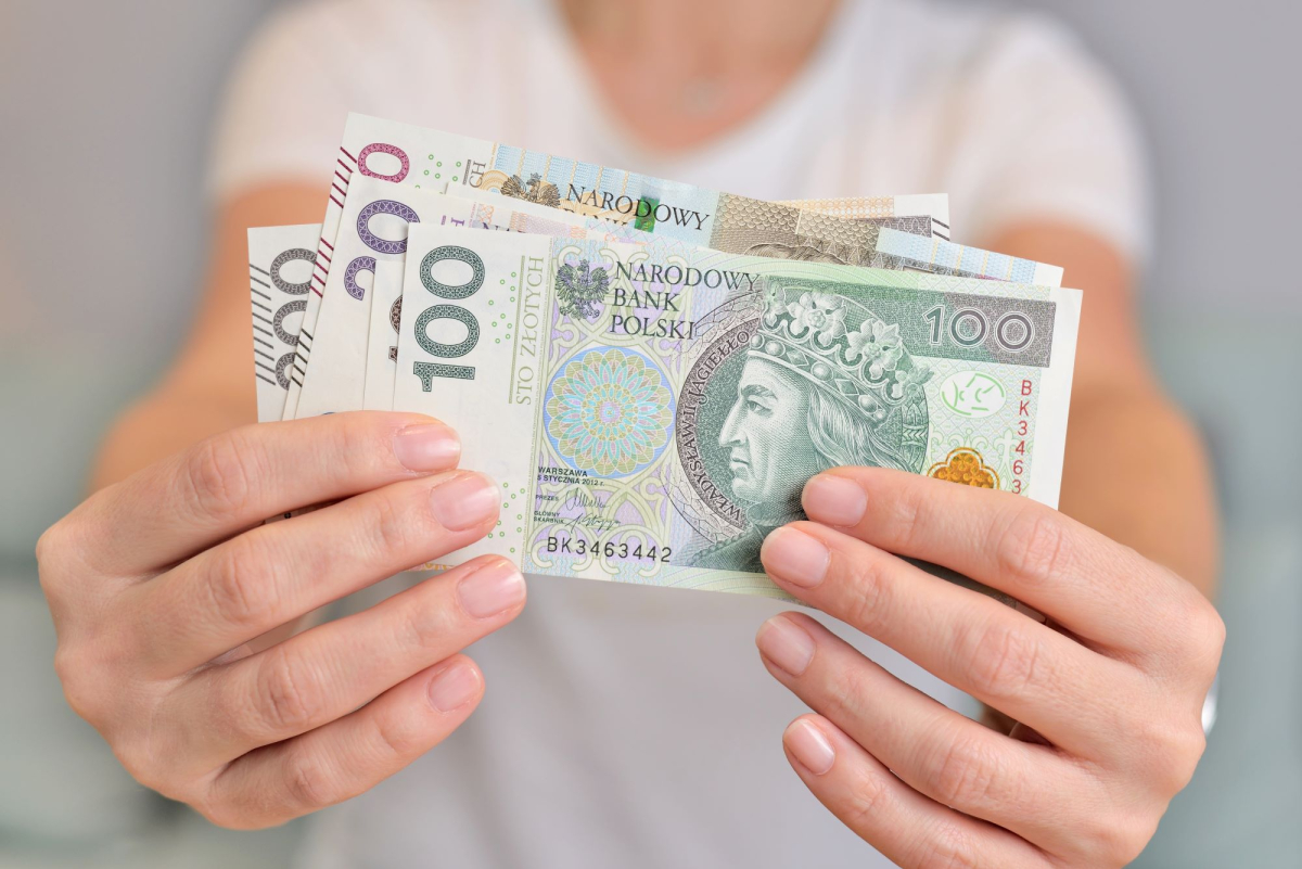 Trzeba informować pracodawcę o świadczeniu 800 plus i o wysokości alimentów, jeśli tak przewiduje regulamin