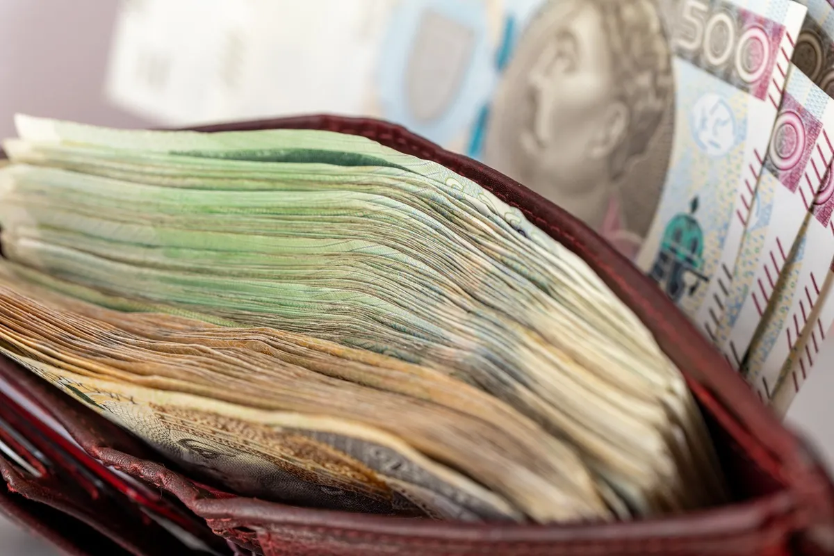 Przeciętne wynagrodzenie w marcu 2026 r. Sprawdź, czy zarabiasz średnią krajową