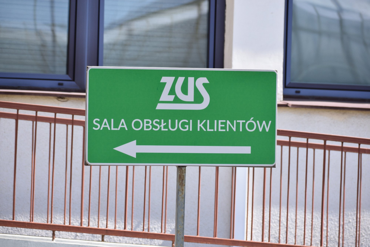 ZUS wyjaśnił, kiedy małżonek przedsiębiorcy zostanie uznany za osobę współpracującą