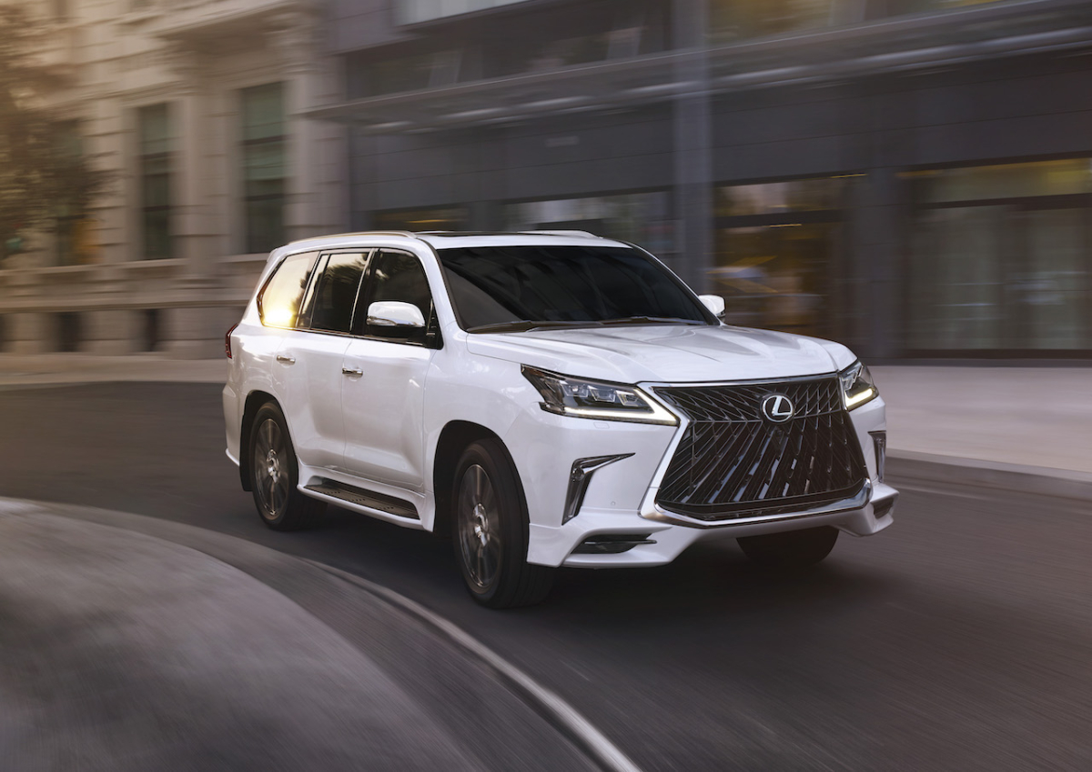 Lexus LX Sport Package - potężny, majestatyczny i... agresywny!