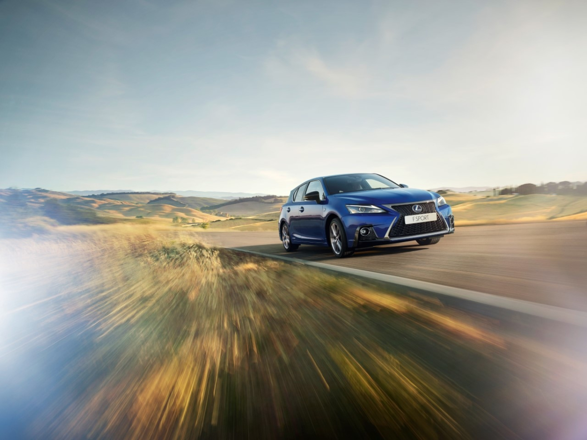 Co będzie tańsze: elektryk z dopłatą, czy hybryda?