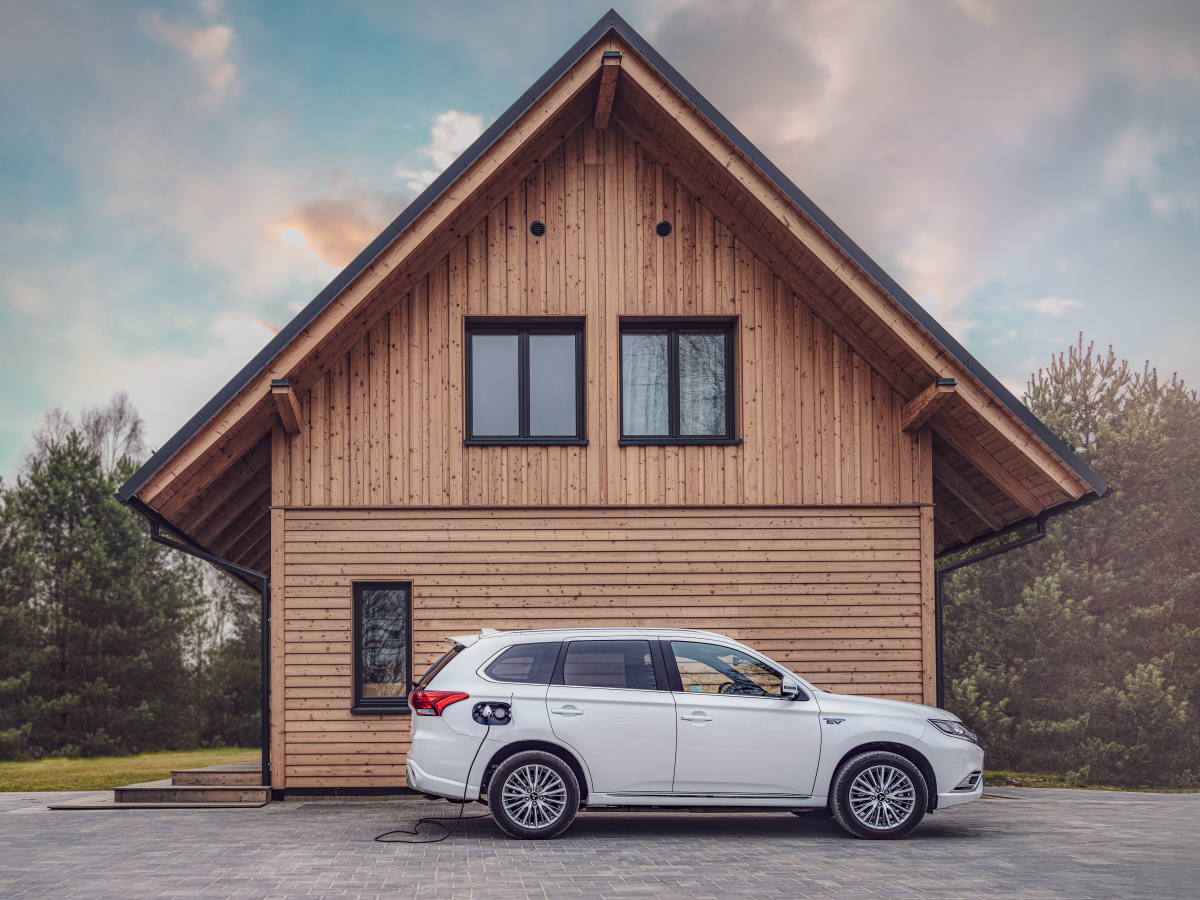 Nowy Mitsubishi Outlander PHEV już w polskich salonach