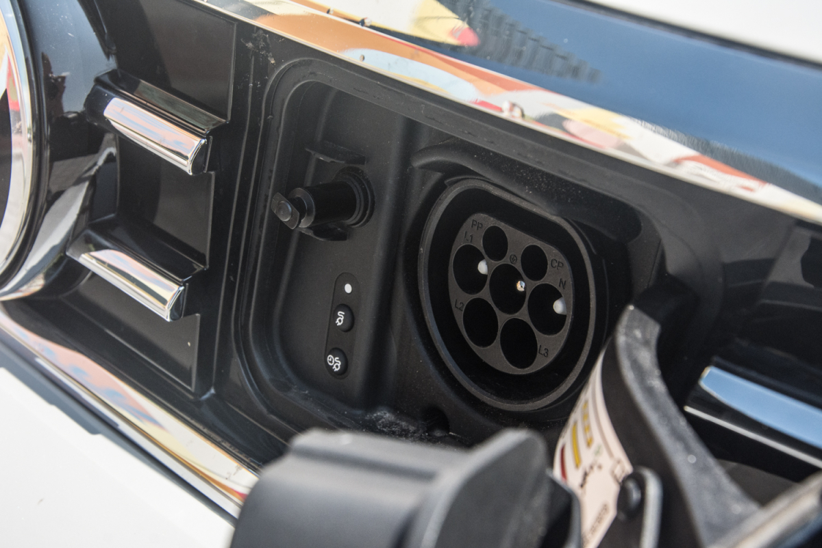 Opinie o samochodach elektrycznych. Raport o elektromobilności