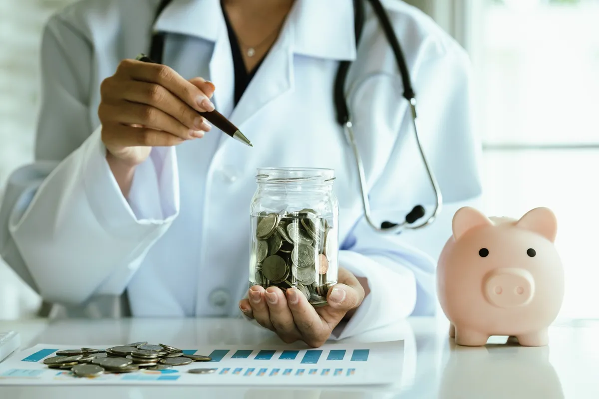 Nowe przepisy o stażu pracy w szpitalach od 1 stycznia czy 1 maja 2026 r.? Wyjaśnia Główny Inspektor Pracy