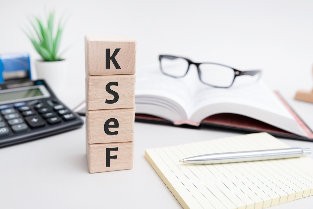Wystawianie faktur w KSeF krok po kroku - instrukcja dla przedsiębiorców