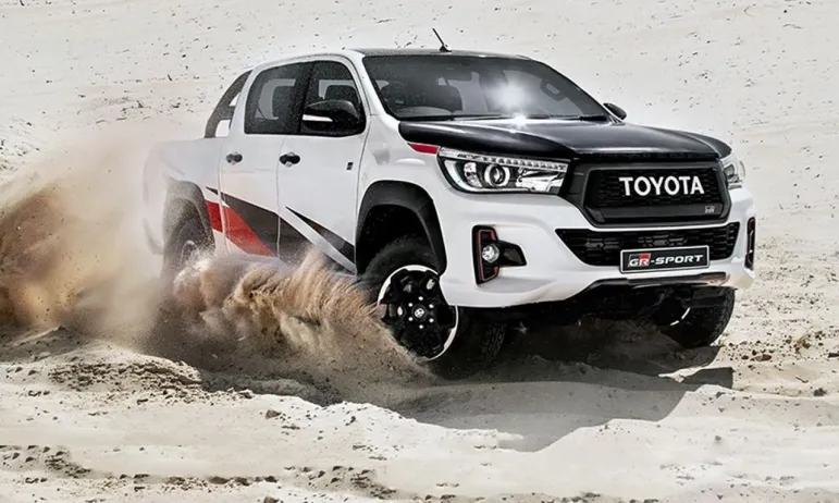 Toyota Hilux GR Sport - pick-up opracowany razem z Gazoo Racing