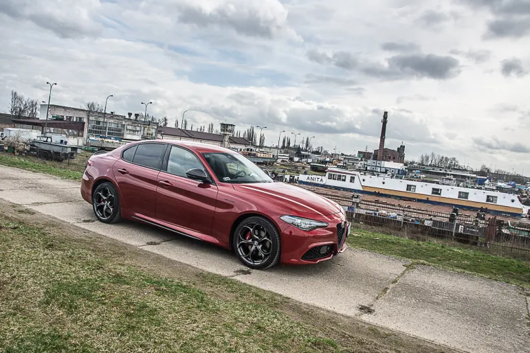 Test: Alfa Romeo Giulia nie jest premium. Ona ma swoją ligę!