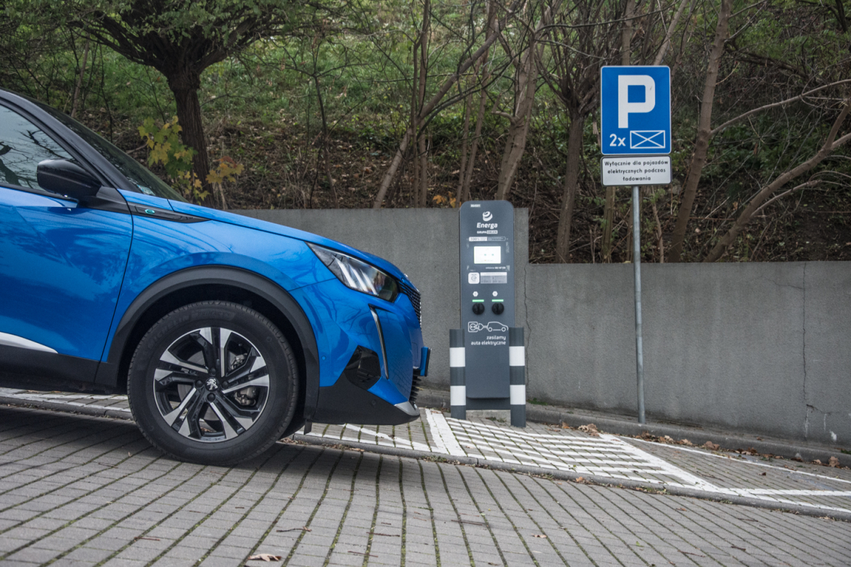 Drożejący prąd: ładowanie auta elektrycznego nieopłacalne?