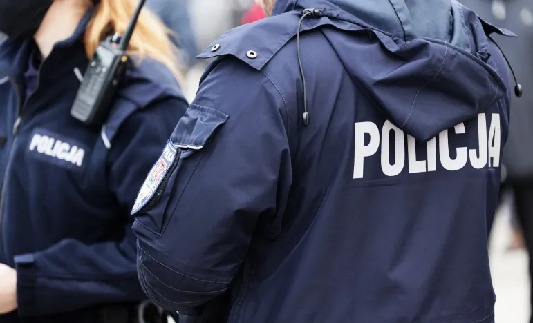 Odznaka policyjna - od 2023 nowy wzór legitymacji policjantów