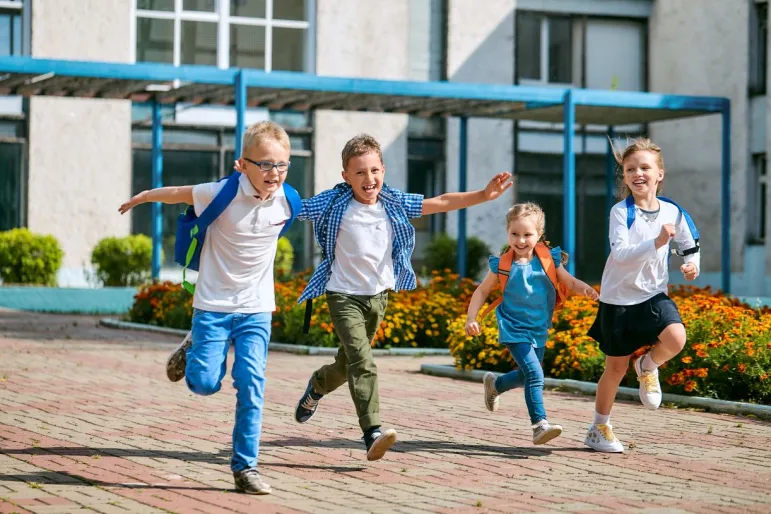 szkoła dzieci uczniowie lekcje frekwencja rodzice obowiązek szkolny Katarzyna Lubnauer Barbara Nowacka Ministerstwo Edukacji Narodowej MEN przepisy rok szkolny wyjazdy wakacje nieobecność