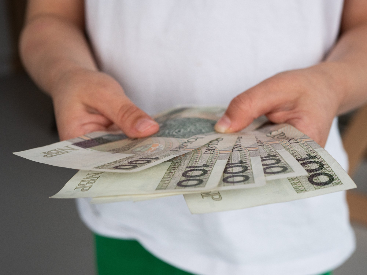 350 złotych dopłaty do prądu i do gazu od ZUS i to co miesiąc. Dochody nie mają znaczenia. O tym dodatku wielu Polaków nie ma pojęcia