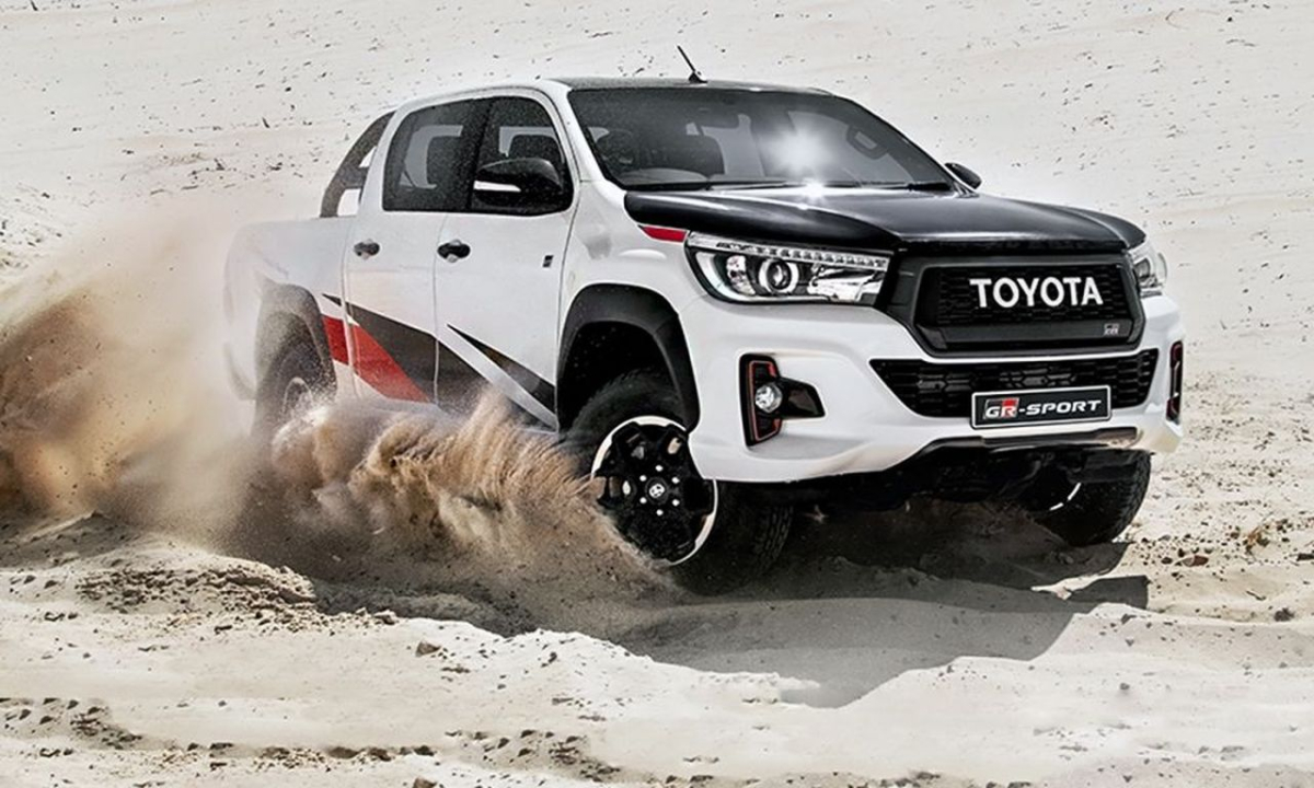 Toyota Hilux GR Sport - pick-up opracowany razem z Gazoo Racing