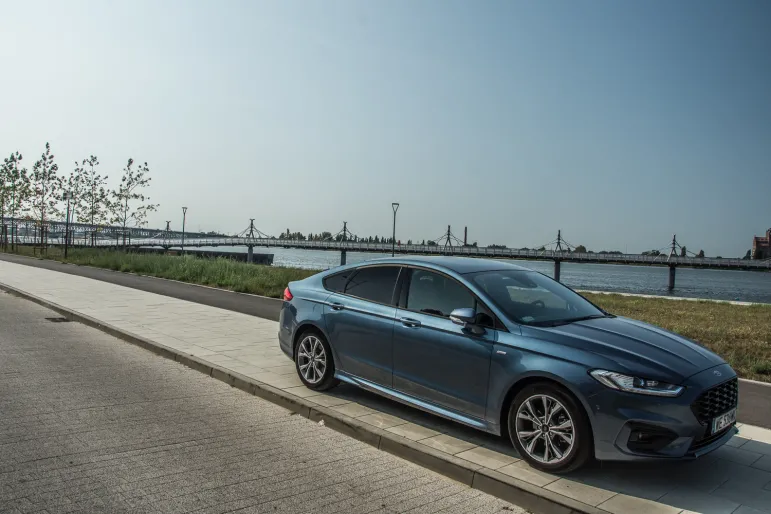 Test: Ford Mondeo ST-Line X 2.0 EcoBlue 190 KM - flotowy James Bond