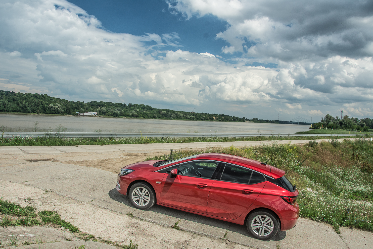 Opel Astra 1.2 Turbo 130 KM M6