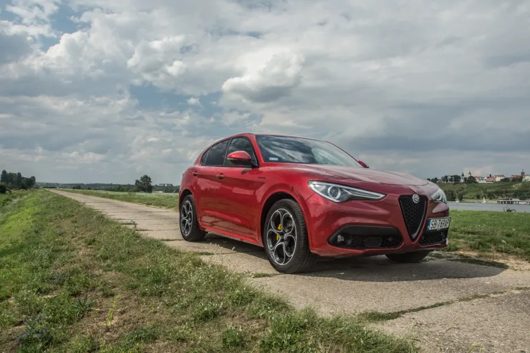 Alfa Romeo Stelvio: test włoskiego SUV-a. Czy uroda to wszystko?