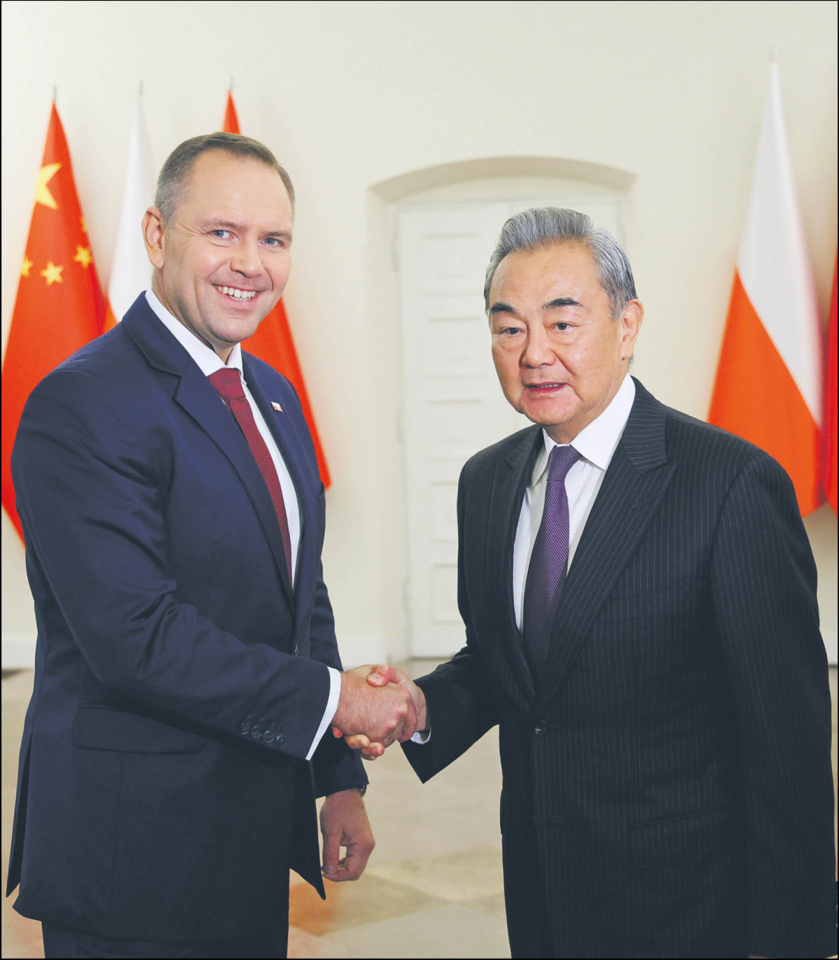 Prezydent Karol Nawrocki i minister spraw zagranicznych Chin Wang Yi