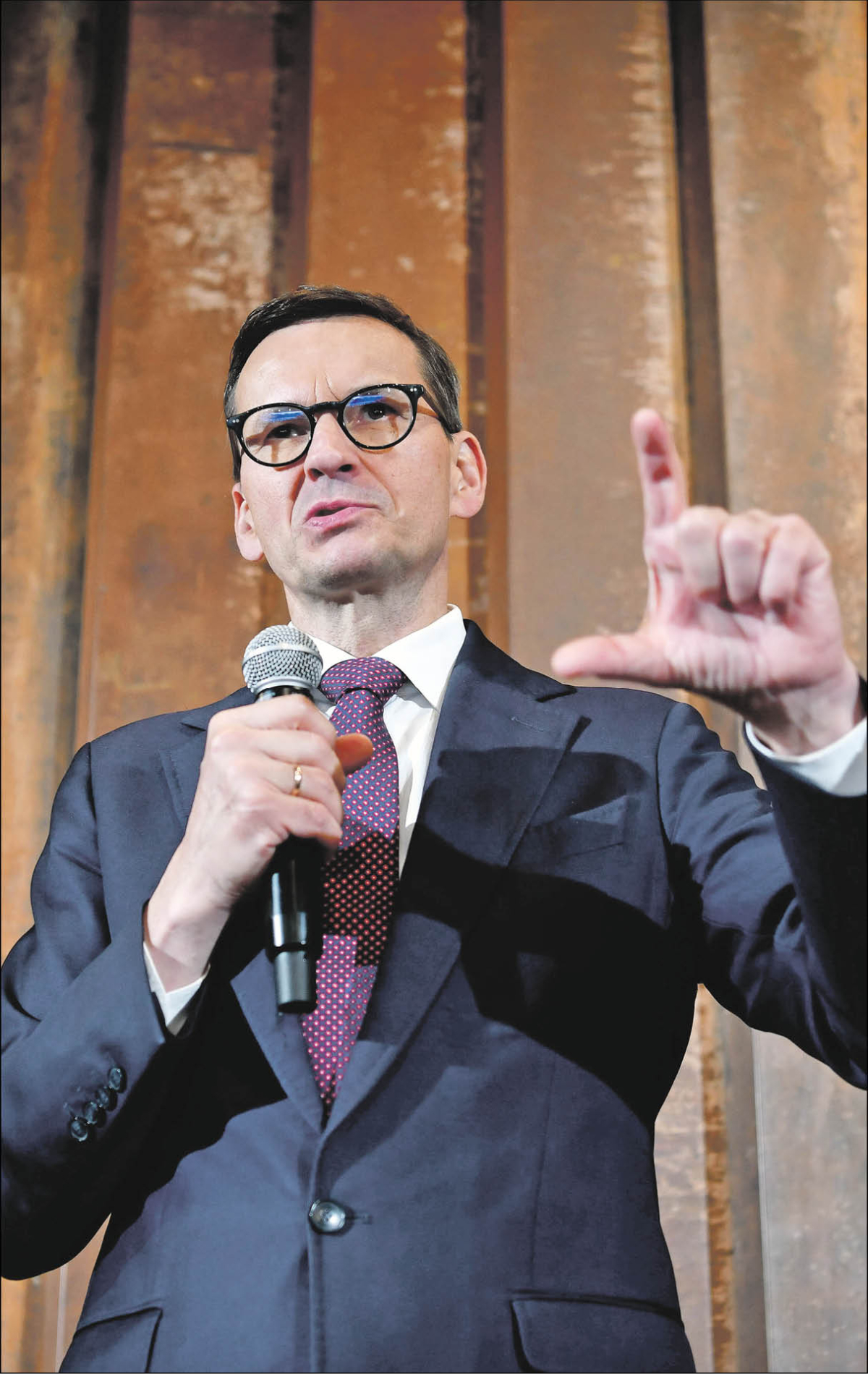 Mateusz Morawiecki buduje zaplecze na lata, sięgając po sponsorów PiS