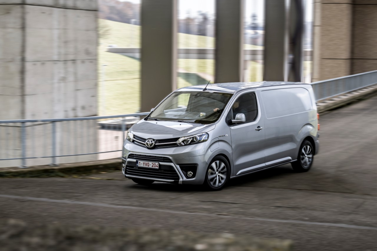 Kiedy elektryczna Toyota? Dziś i już w Polsce. Oto Proace Electric