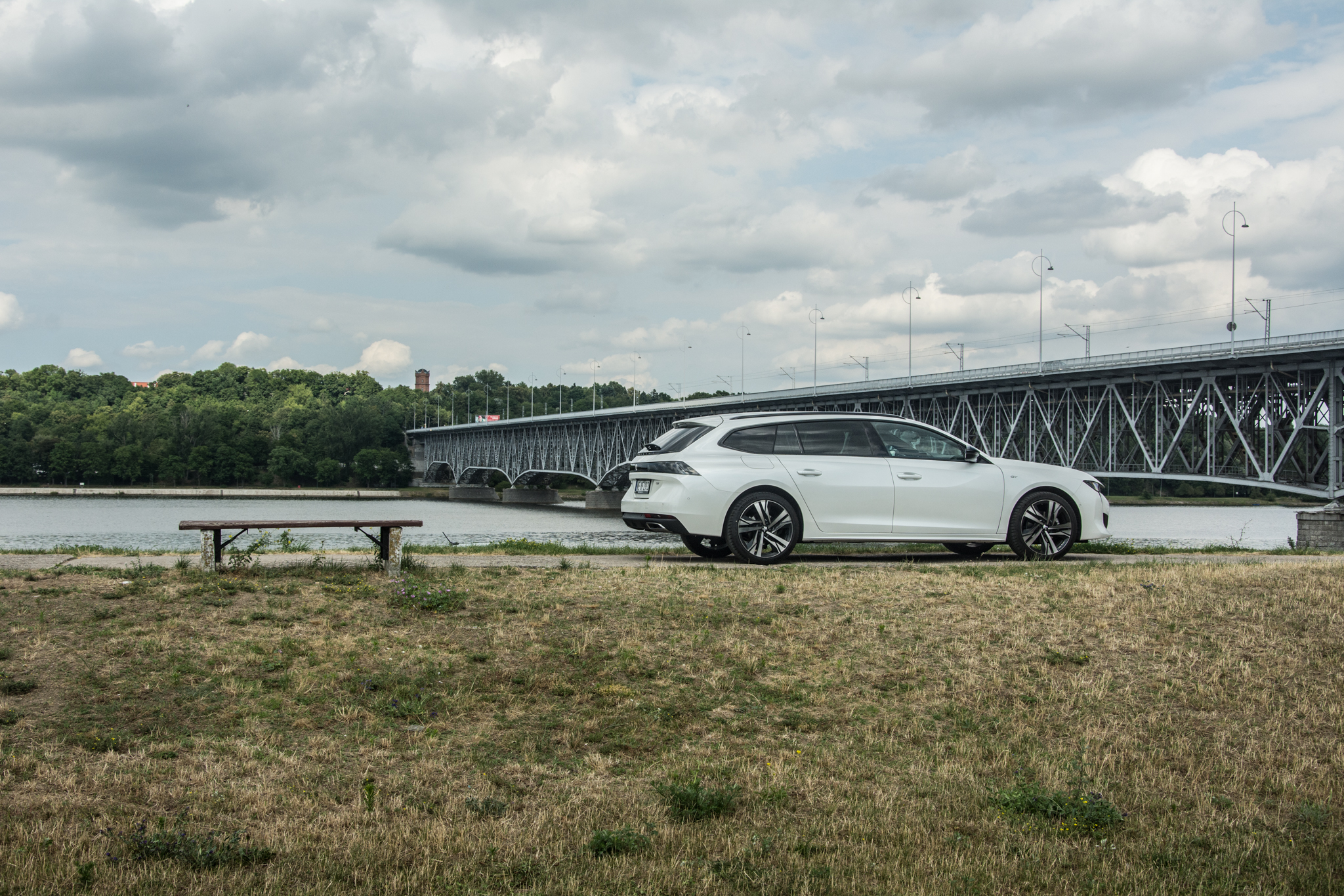 Test Peugeot 508 SW BlueHDi GT, Peugeot 508 z dieslem, Peugeot 508 BlueHDi 130 KM, kombi z dieslem