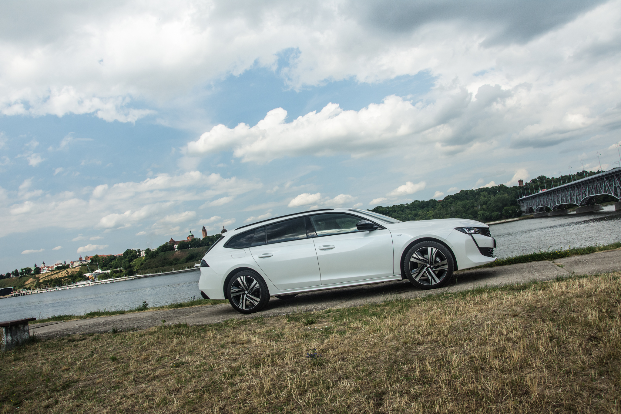 Test Peugeot 508 SW BlueHDi GT, Peugeot 508 z dieslem, Peugeot 508 BlueHDi 130 KM, kombi z dieslem